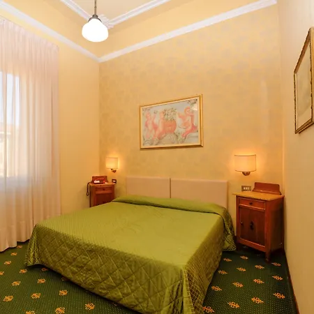 Otel Grand Plaza & Maggiore 4*
