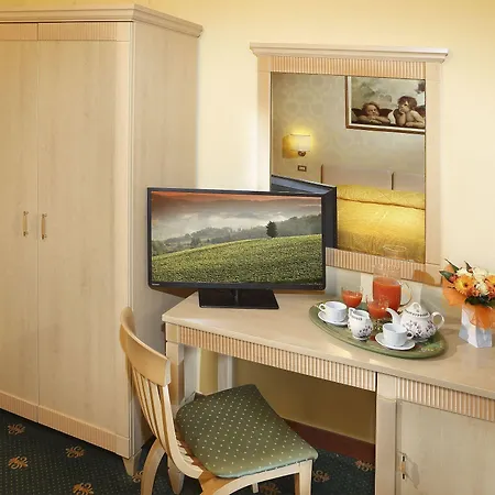 فندق Grand Plaza & Maggiore