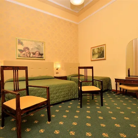 Grand Plaza & Maggiore فندق مونتيكاتيني تيرمي